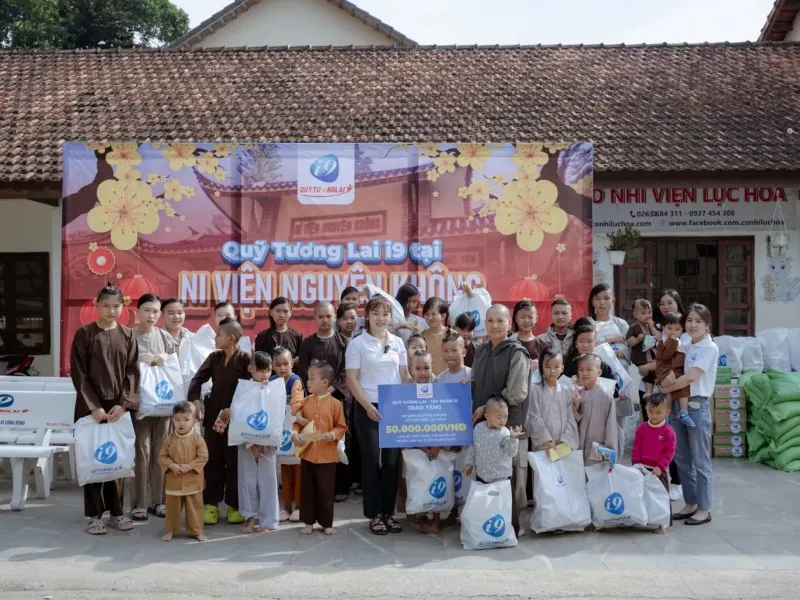 Ảnh chụp màn hình trang chủ 92lottery với phần tải ứng dụng